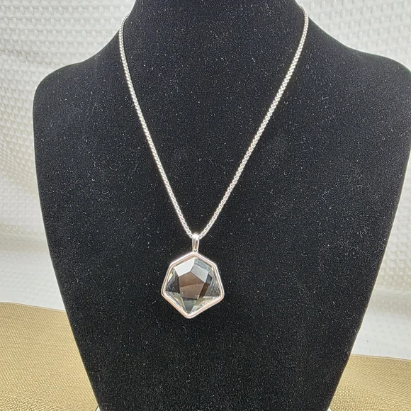 Kendra Scott Vanessa Lariat Charcoal Gray Ombre Pendant Necklace - Picture 1 of 4